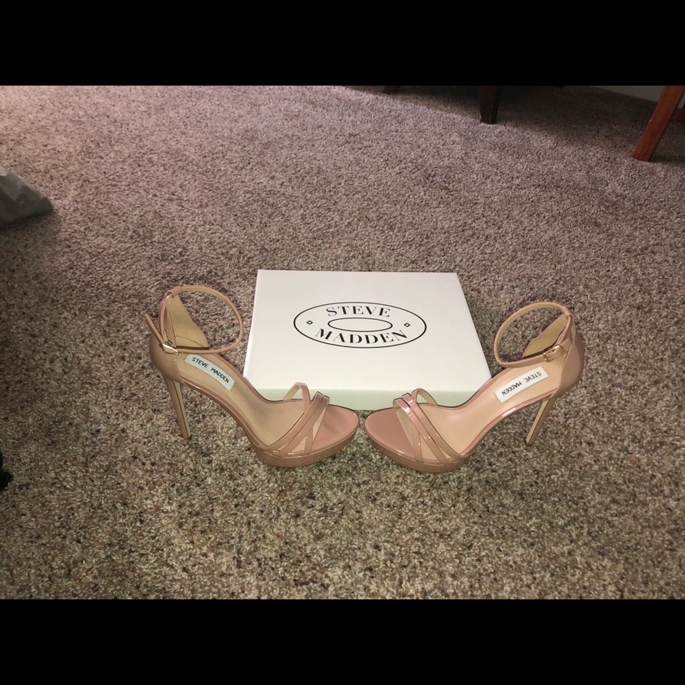 Steve Madden nude/pink heels